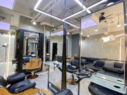 -Tipo Hair salon（明星）店