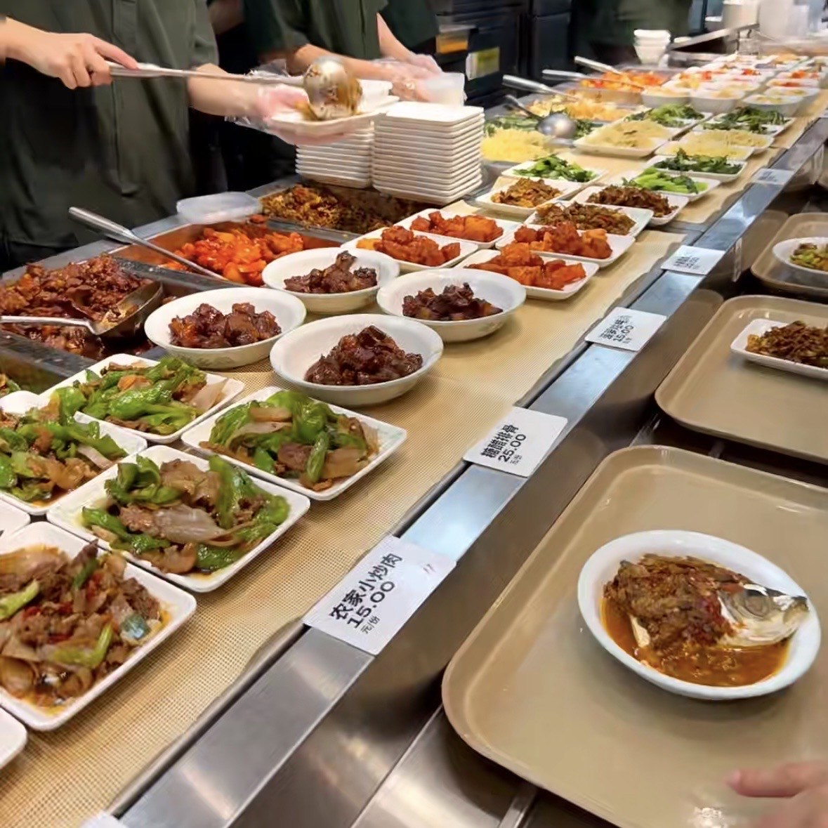 导游用餐最新资讯（谁能告诉我哪里有宁波导游商务快餐吃住？）