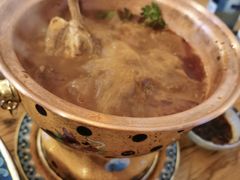 -毛辣果·贵州红酸汤牛肉火锅(西单店)