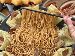 -罗霸蛮老岳阳大排档·鲜货烧烤·土吊子煨砂锅烧菜