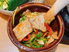 手撕美人椒拌牛肉-云海肴·汽锅鸡·云南菜(东坝金隅店)