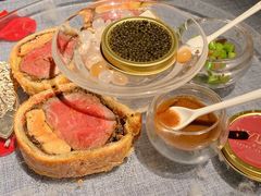 惠灵顿牛排-弦月窗LUNETTE BY AMANDA(复兴路店)