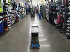 -迪卡侬(西三旗店)