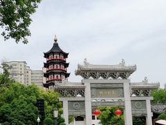 -绳金塔