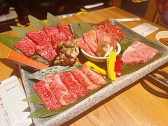 -炼火烤肉店