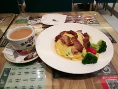 -香港新曜记茶餐厅(万泰城店)