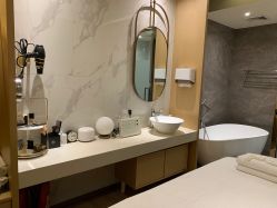 -香港倾城国际·美容美体中心