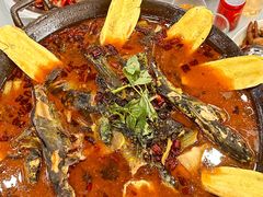 -丹水桥地锅鱼·翘嘴鲌·地方特色全鱼宴(丹江口大坝店)