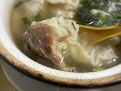 -小许三鲜砂锅馄饨店(家多乐烟酒店)