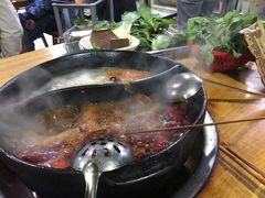 -灌县老妈砂锅串串香(万科红生活广场店)