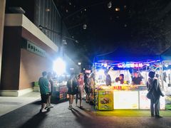 -吴山路夜市