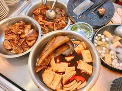 -松树干拌面店