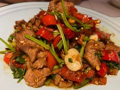 -阿瓦山寨·湘菜现炒·剁椒鱼头王(咸阳总店)