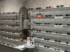 -MUJOSH木九十眼镜(月星环球港B1店)