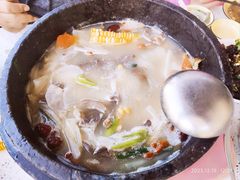 -墨脱石锅椰子鸡•海鲜糟粕醋(榆亚路店)