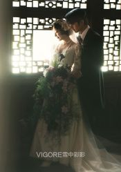 -雪中彩影婚纱摄影·微光艺术中心