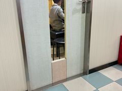 -柏斯音乐艺术中心·钢琴·吉他(上音店)