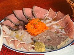 -羽深肉铺 Steak & Wine