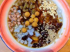-爆炸头阿姨小四川正宗川味小吃(无任何分店)
