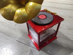 -丹尼斯7天地