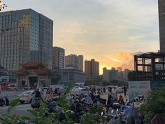 -老滇山寨•云南特色菜•地方菜•民族风情歌舞表演(金碧店)