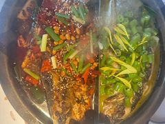 -鸣记脆皮烤鱼(三八广场店)