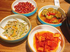 -明洞阿姨·韩式酱蟹烤肉·创意料理(三元桥店)