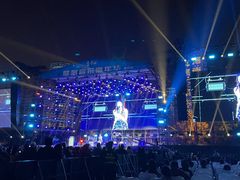 -万绿园