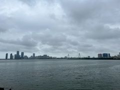 -万绿园