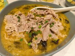 秘制酸汤肥牛-鹿港小镇(黄金店)