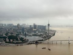 -珠海瑞吉酒店游泳池