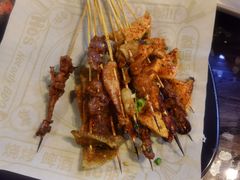 -何师烧烤Pro ·江湖川菜·小龙虾·精酿(太古里旗舰店)