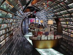 -钟书阁(珍园店)
