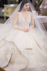 -艾米丽婚纱礼服