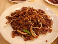 避风塘干炒牛河-唐宫海鲜舫