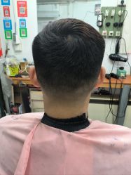 -兰建理发店