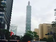 -诚品(信义店)