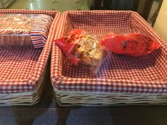 -红宝石·鲜奶小方·海派西点房(金杨店)