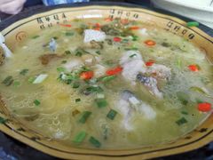 酸菜鱼-川味小吃店(灯辉支路店)