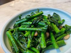 咸鱼姜汁炒芥兰苗-港丽餐厅(高德置地店)