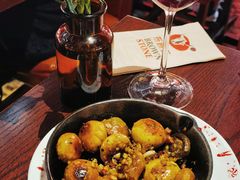 香煎小蘑菇-BROWNSTONE布朗石西班牙餐厅(富城店)