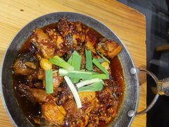 -野山舂·贵州现舂酸汤火锅(鸿通城店)