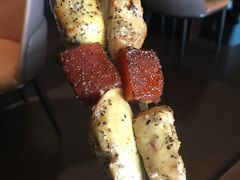 -曼听小寨海鲜烧烤·大连辣炒大王(盖州街店)