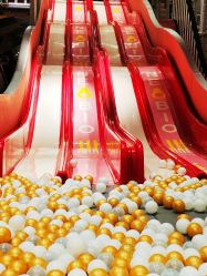 -奈尔宝家庭中心·亲子餐厅(北京东坝万达店)