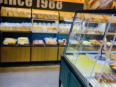 面包甜点陈列柜-万利隆·活力烘焙(人民路店)