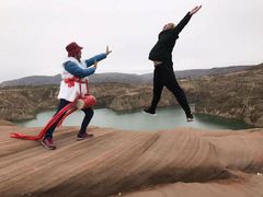 -波浪谷