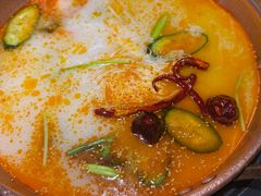 -洱火云南酸菜牛肉火锅(石景山当代商城店)