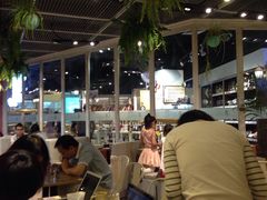 大堂-小时光咖啡馆(开森度假森林店)