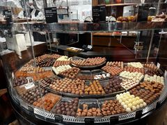 -Laderach 莱德拉(上海环贸iapm店)