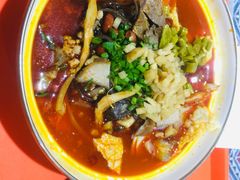 -丽丽三鲜螺蛳粉(田林路店)